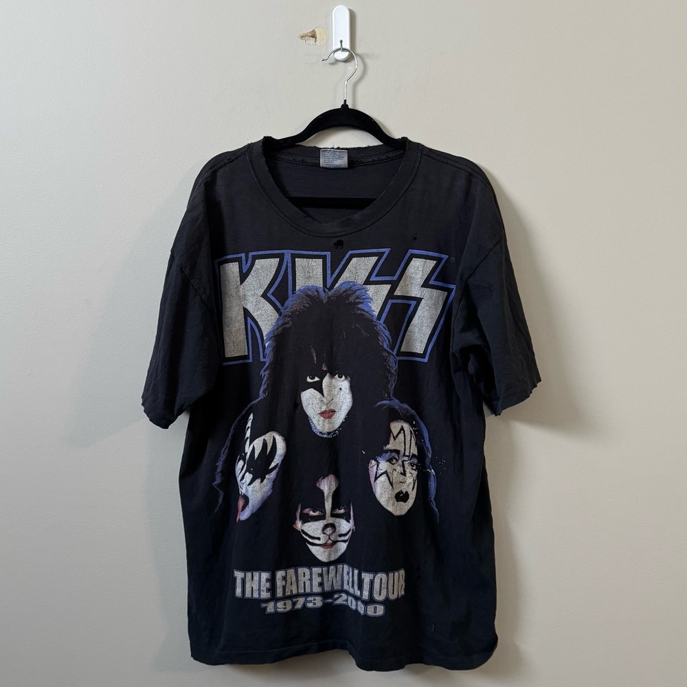 Vintage Kiss The Farewell Tour Legends Never Die t-shirt 2000 - Distressed